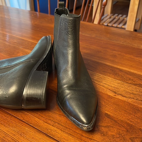 Marc Fisher Shoes - Marc Fisher low leather boot black womans 9 medium width 1.5 inch heel
